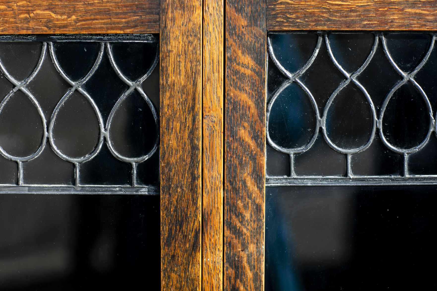010520-news-bookcase 02.JPG